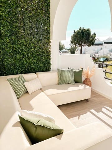 2 sypialnia Apartament na sprzedaż w La Reserva, Marbella z basenem garażem - 365 000 € (Ref: 10048463)