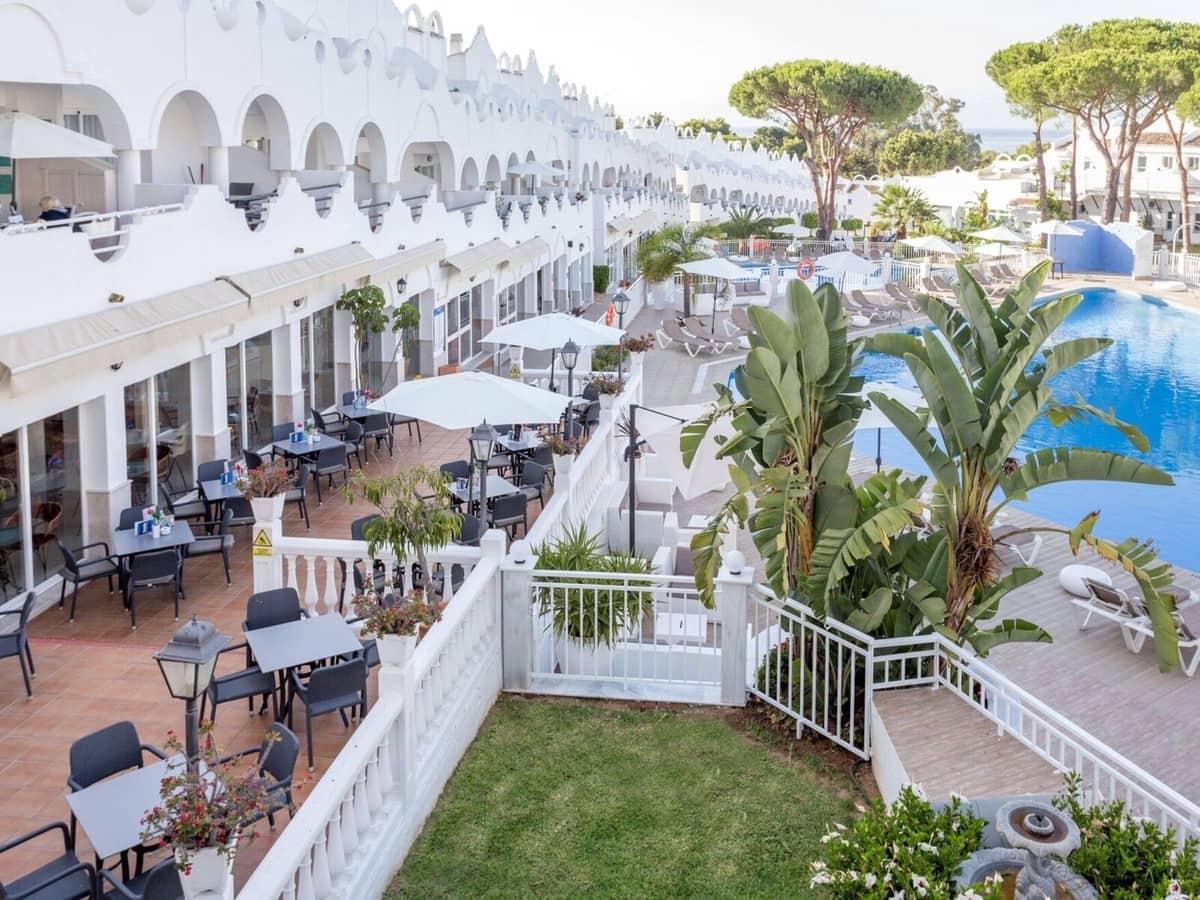 Apartamento de 2 habitaciones en La Reserva en venta con piscina garaje - 365.000 € (Ref: 10048463)