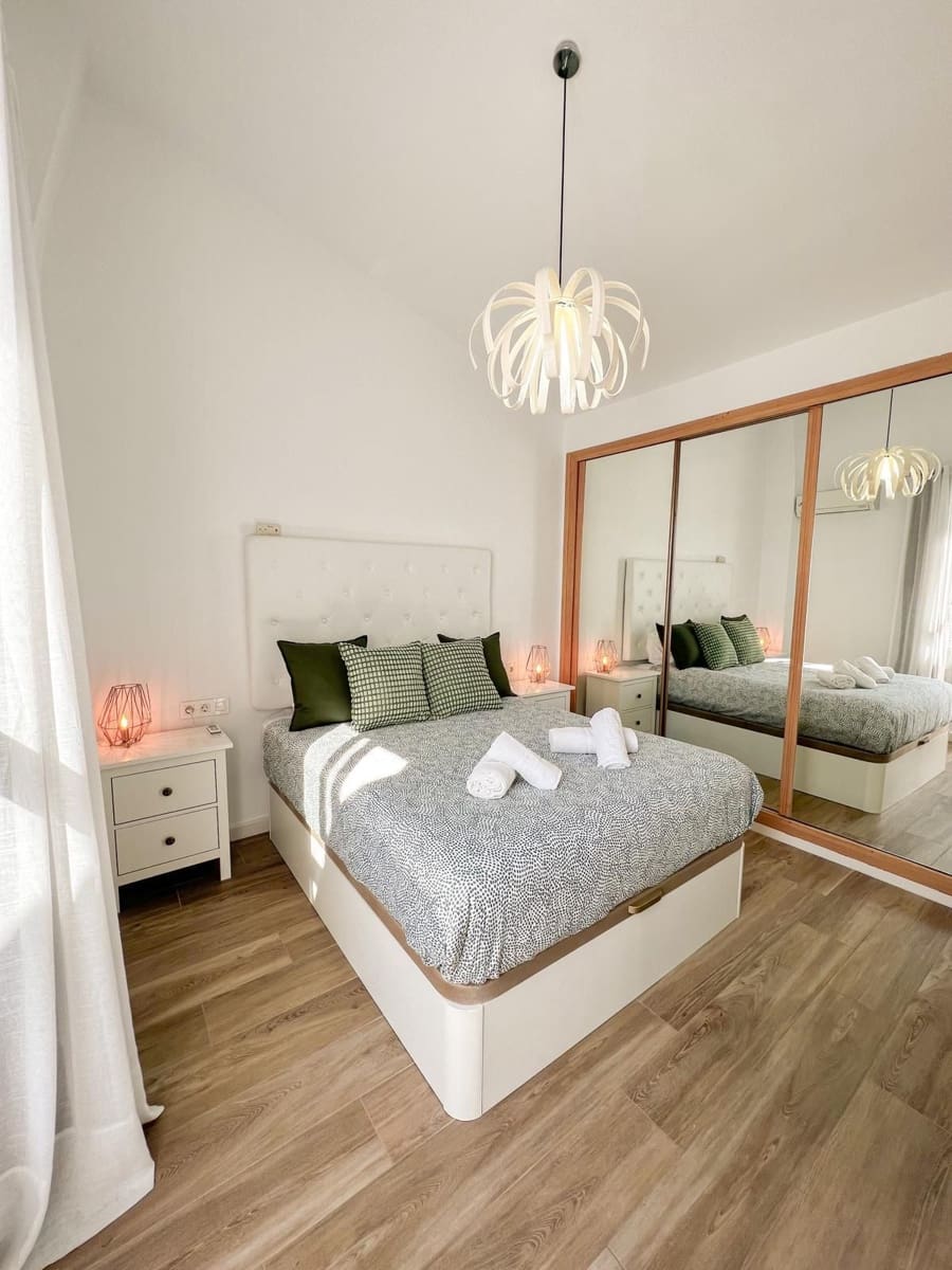 Apartamento de 2 habitaciones en La Reserva en venta con piscina garaje - 365.000 € (Ref: 10048463)