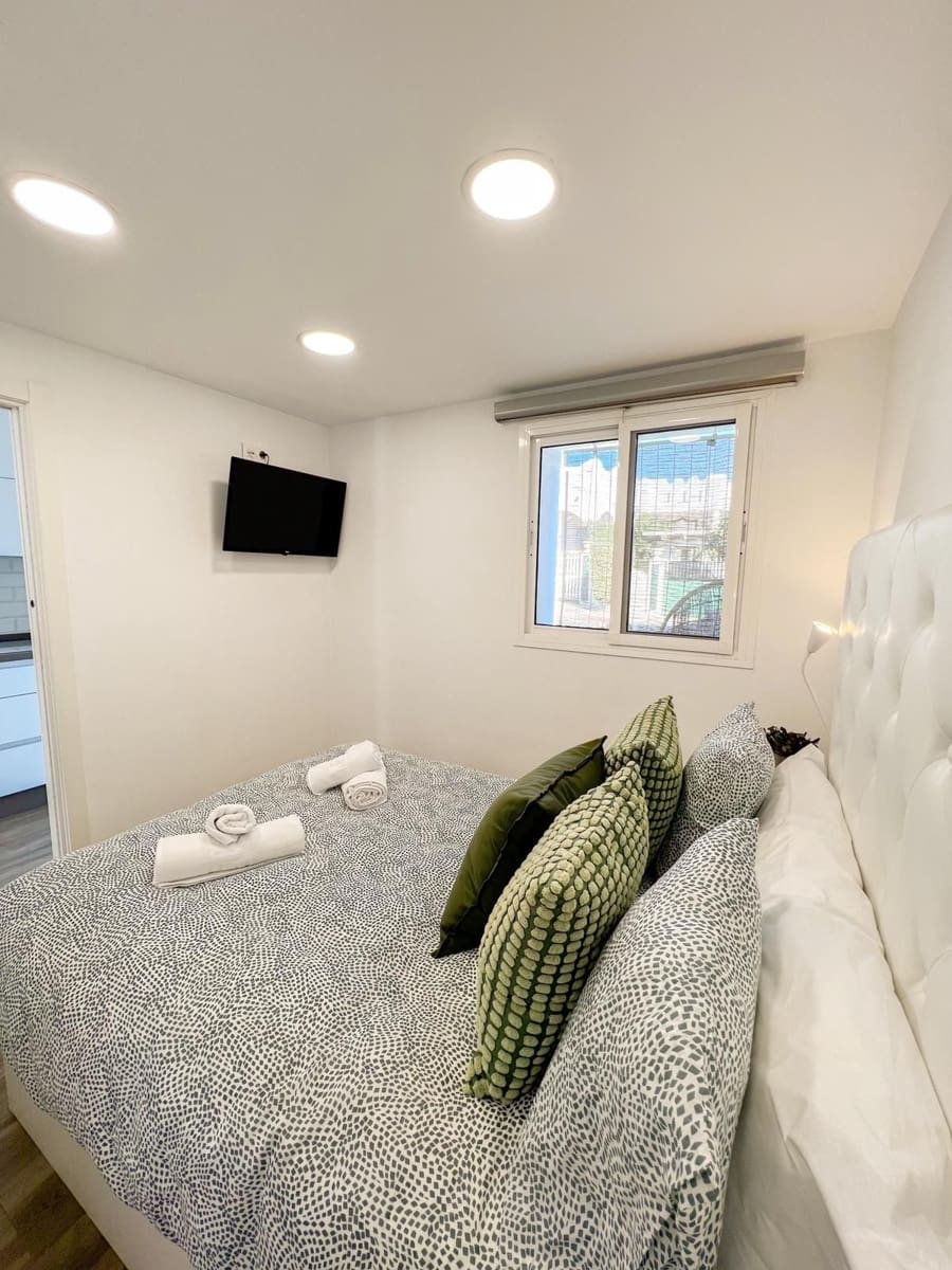 Apartamento de 2 habitaciones en La Reserva en venta con piscina garaje - 365.000 € (Ref: 10048463)
