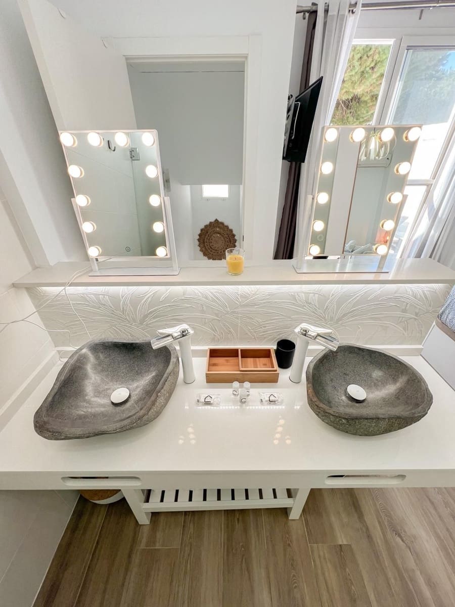 Apartamento de 2 habitaciones en La Reserva en venta con piscina garaje - 365.000 € (Ref: 10048463)