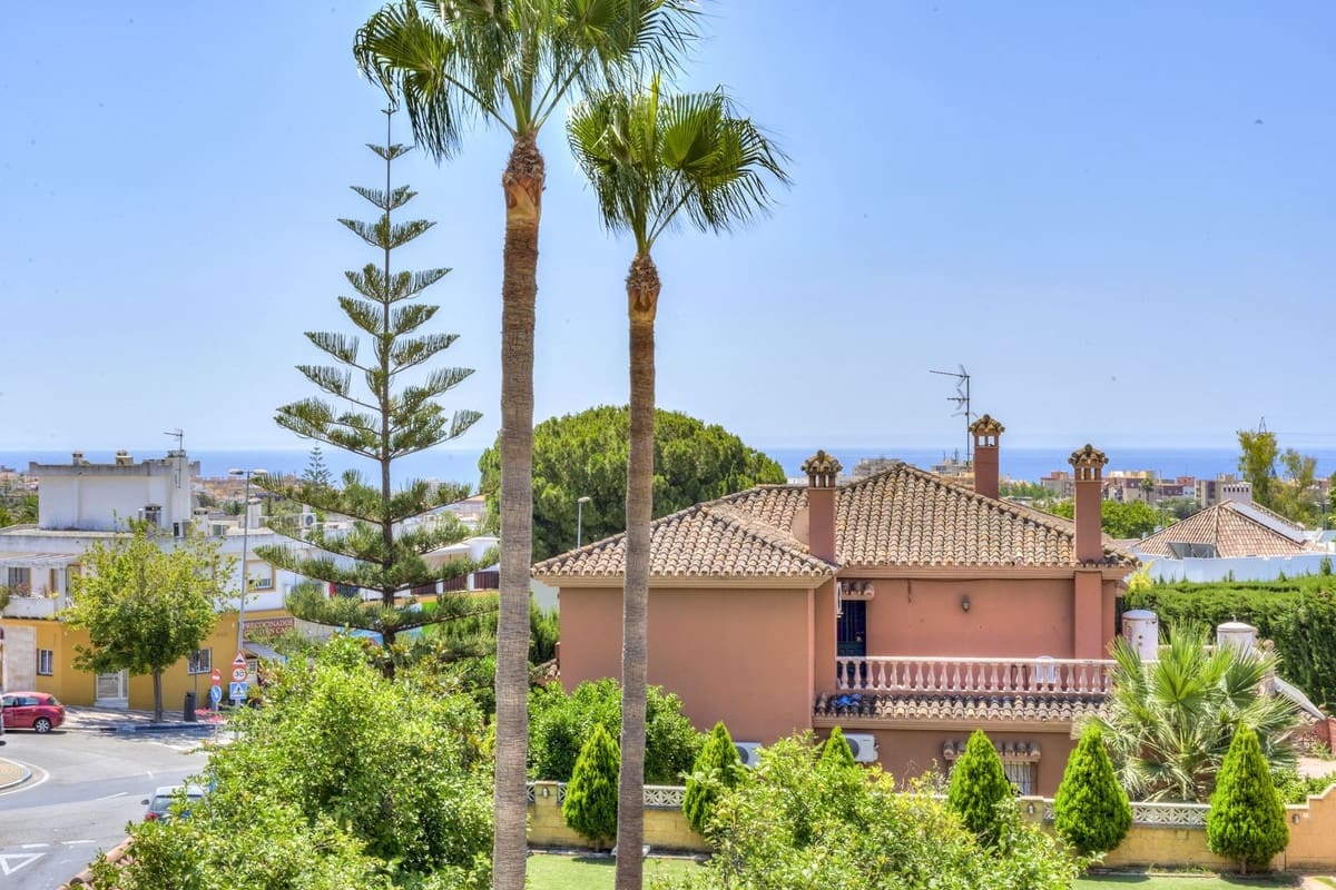 5 sovrum Villa till salu i Marbella med pool garage - 1 550 000 € (Ref: 10057208)