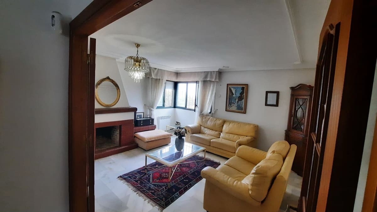 5 quarto Moradia para venda em Marbella com piscina garagem - 1 550 000 € (Ref: 10088404)
