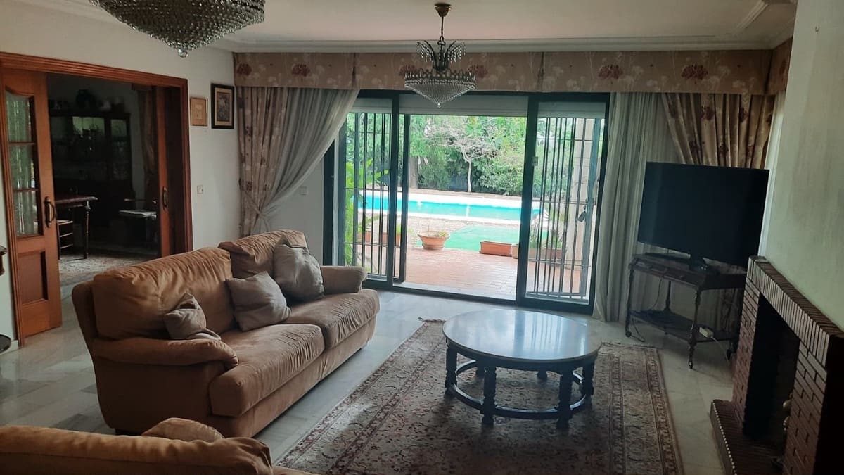 5 quarto Moradia para venda em Marbella com piscina garagem - 1 550 000 € (Ref: 10088404)
