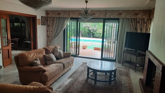 5 Zimmer Villa zu verkaufen in Marbella mit Pool Garage - 1.550.000 € (Ref: 10088404)