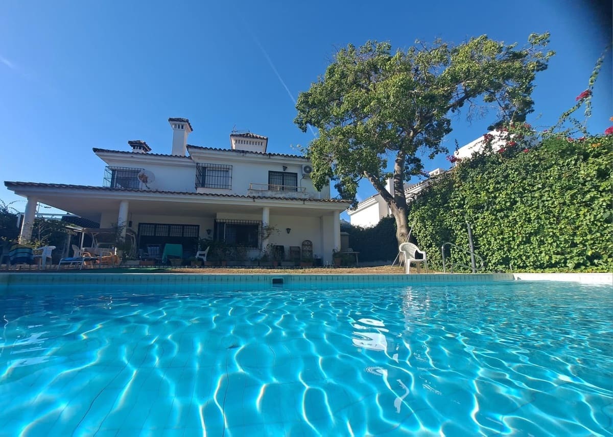5 quarto Moradia para venda em Marbella com piscina garagem - 1 550 000 € (Ref: 10088404)