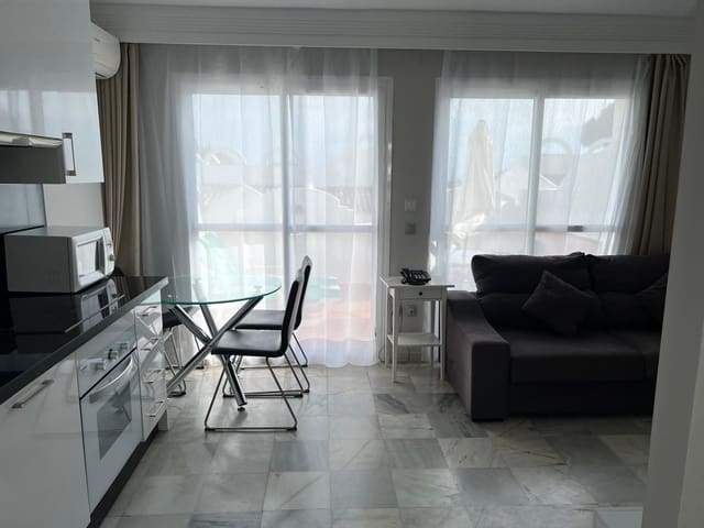 2 slaapkamer Huis te koop in La Reserva, Marbella met zwembad - € 389.000 (Ref: 10100585)