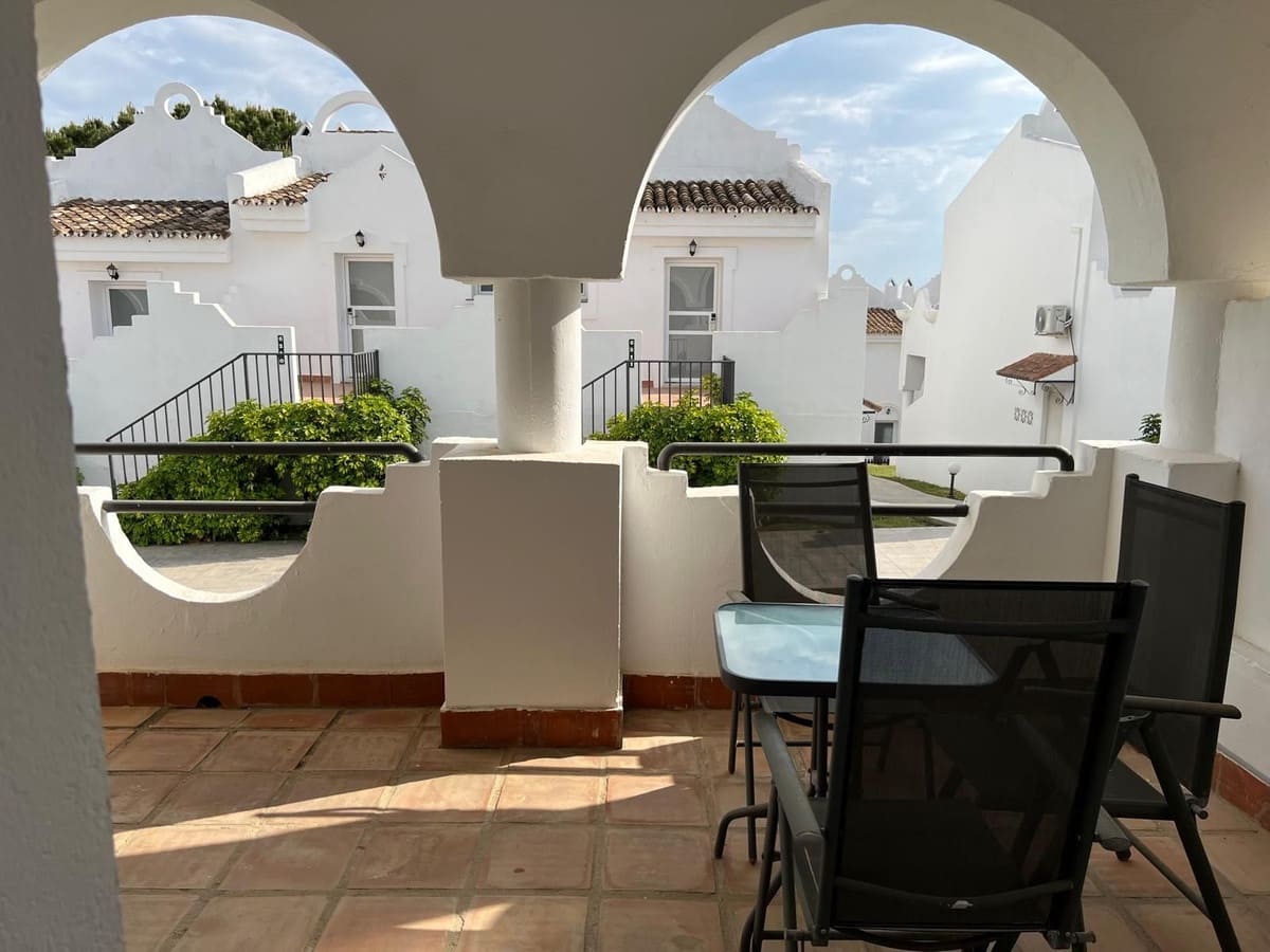 2 slaapkamer Huis te koop in La Reserva met zwembad - € 389.000 (Ref: 10100585)