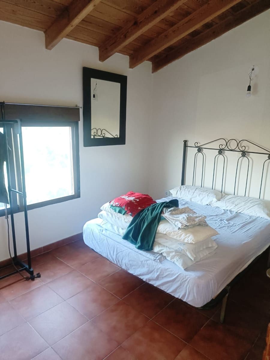 4 slaapkamer Finca/Landhuis te koop in Ojen met zwembad garage - € 540.000 (Ref: 10125039)