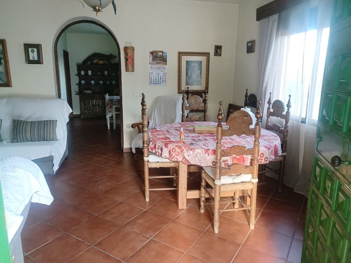 4 slaapkamer Finca/Landhuis te koop in Ojen met zwembad garage - € 540.000 (Ref: 10125039)