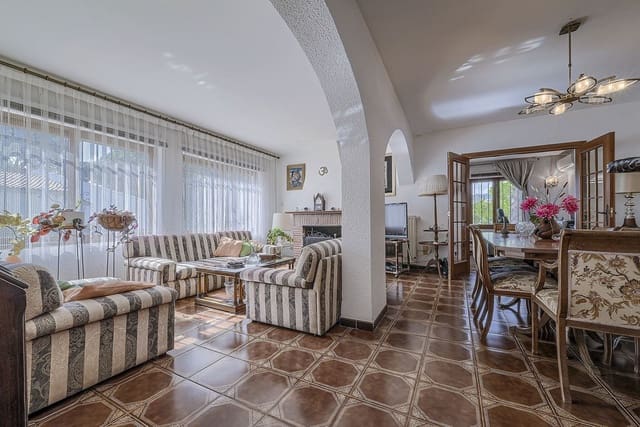 6 soveværelse Villa til salg i Elviria, Marbella med garage - € 1.350.000 (Ref: 10165712)