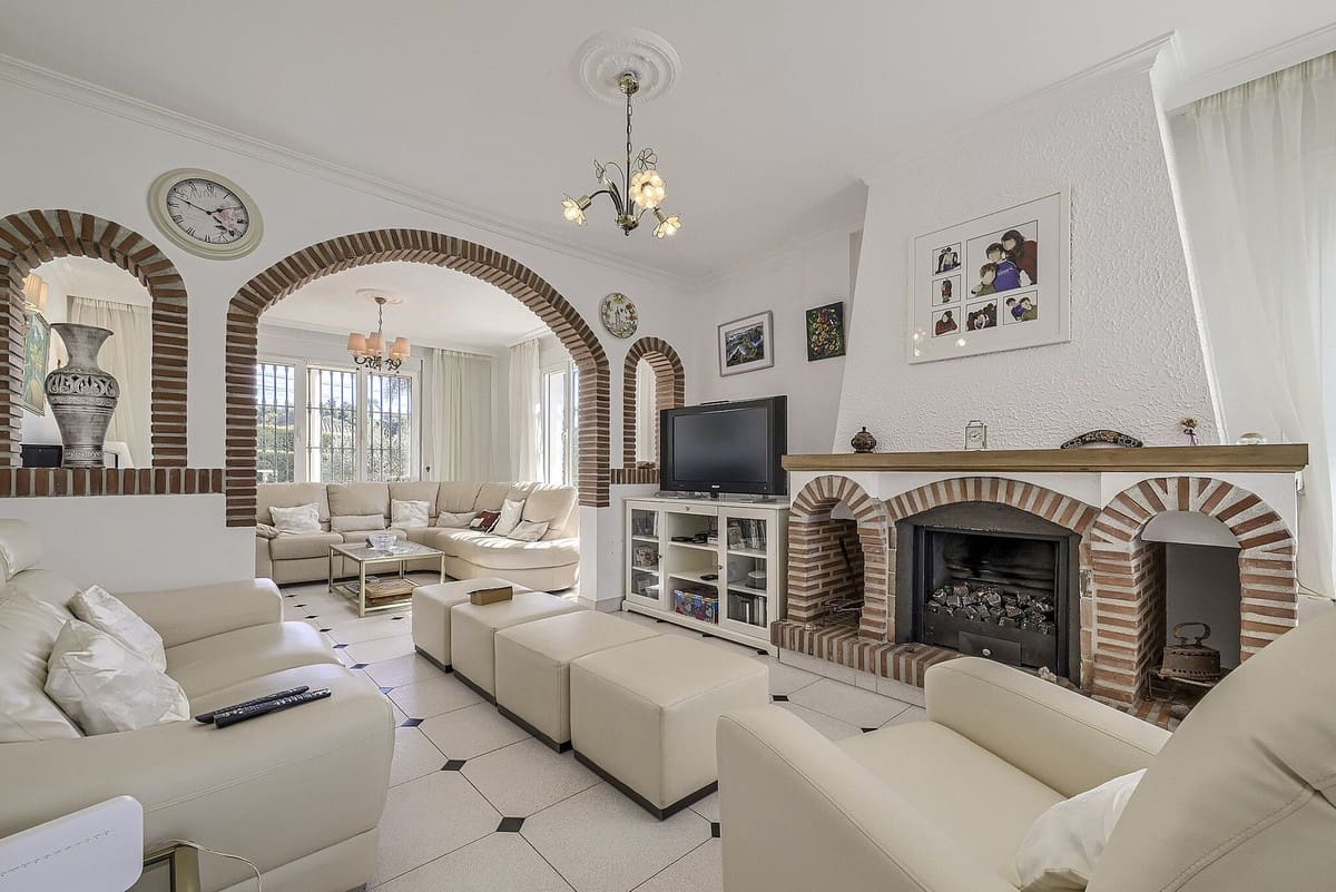 5 chambre Villa/Maison à vendre à Elviria avec piscine garage - 1 299 000 € (Ref: 10172965)