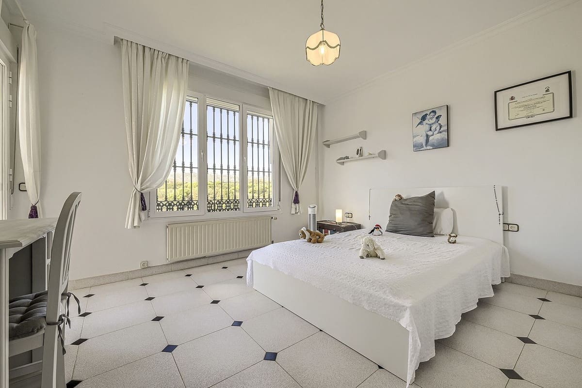 5 chambre Villa/Maison à vendre à Elviria avec piscine garage - 1 299 000 € (Ref: 10172965)