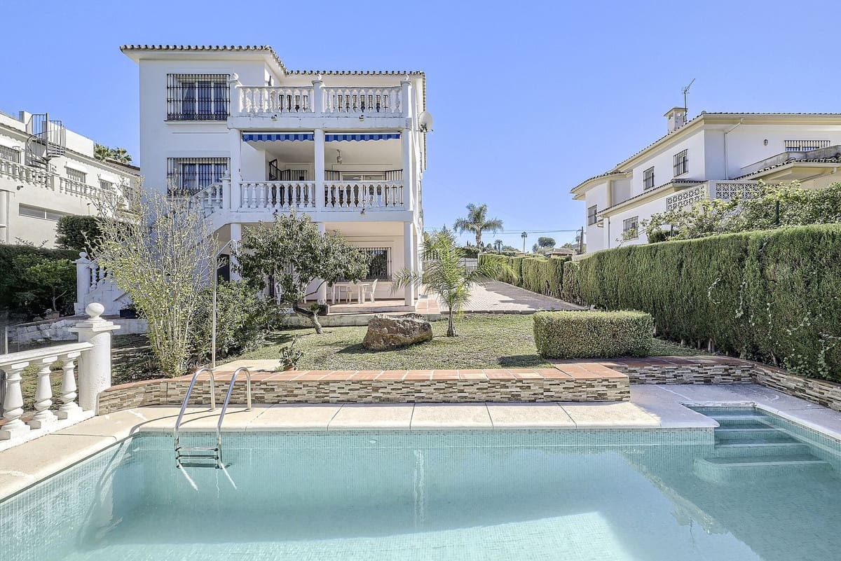 5 chambre Villa/Maison à vendre à Elviria avec piscine garage - 1 299 000 € (Ref: 10172965)