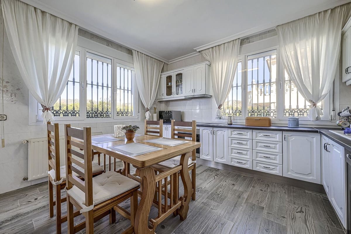 5 chambre Villa/Maison à vendre à Elviria avec piscine garage - 1 299 000 € (Ref: 10172965)