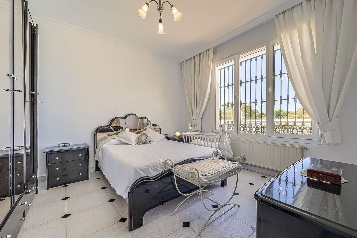 5 chambre Villa/Maison à vendre à Elviria avec piscine garage - 1 299 000 € (Ref: 10172965)