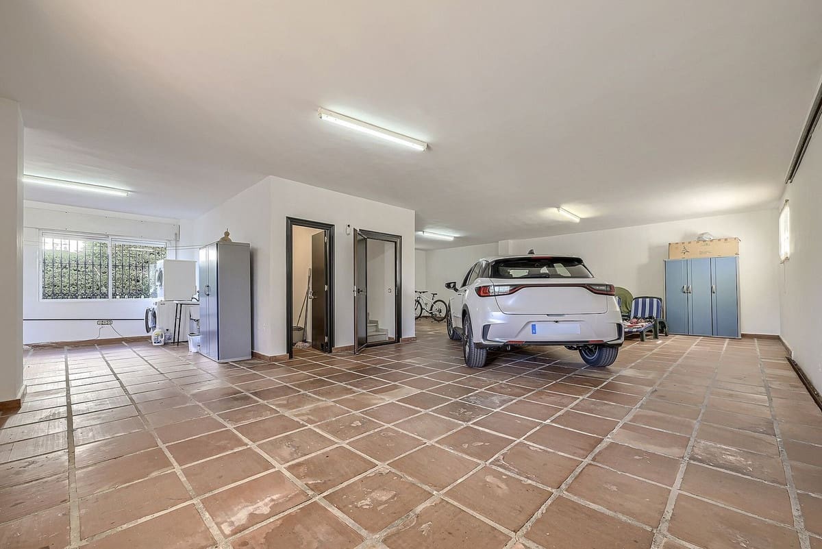 5 chambre Villa/Maison à vendre à Elviria avec piscine garage - 1 299 000 € (Ref: 10172965)