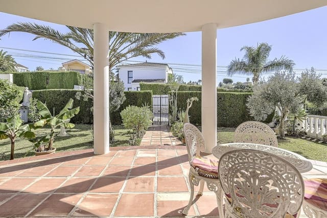 5 sypialnia Willa na sprzedaż w Elviria, Marbella z basenem garażem - 1 299 000 € (Ref: 10172965)