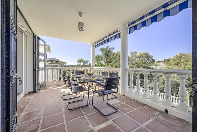 5 sypialnia Willa na sprzedaż w Elviria, Marbella z basenem garażem - 1 299 000 € (Ref: 10172965)