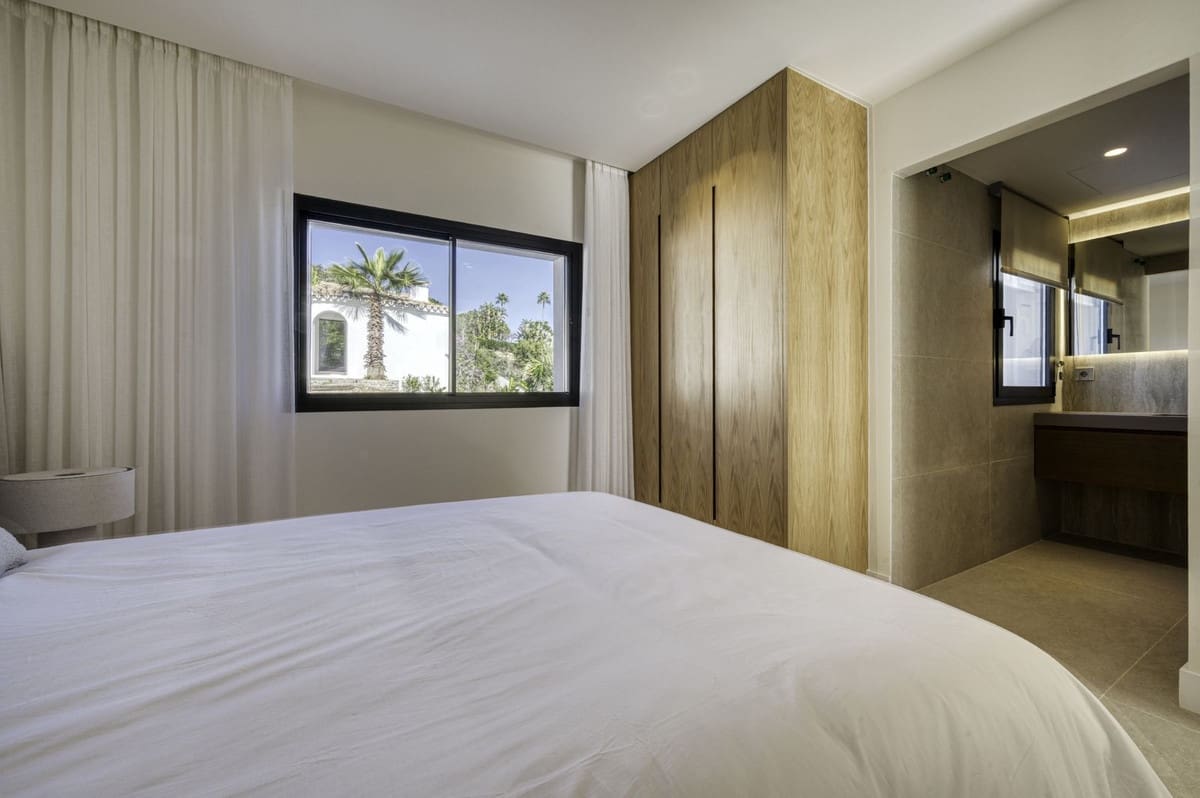 Chalet de 5 habitaciones en El Rosario en venta con piscina garaje - 3.895.000 € (Ref: 9541763)