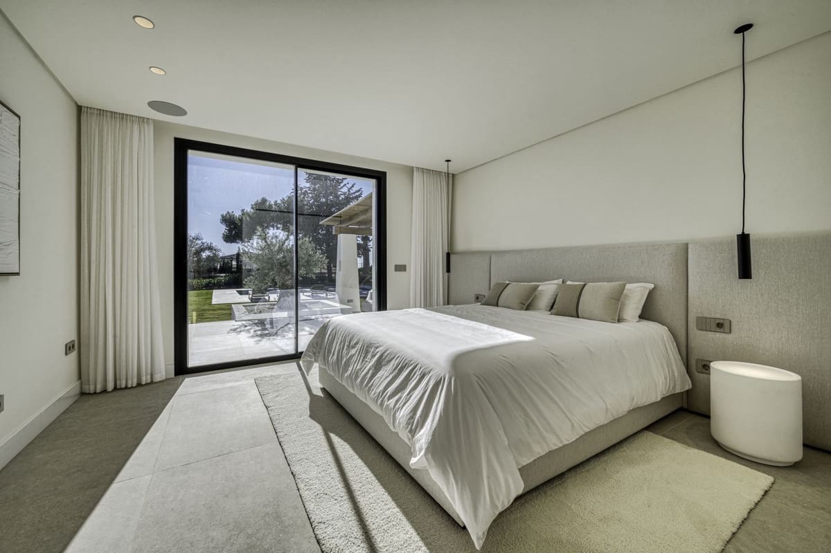 Chalet de 5 habitaciones en El Rosario en venta con piscina garaje - 3.895.000 € (Ref: 9541763)