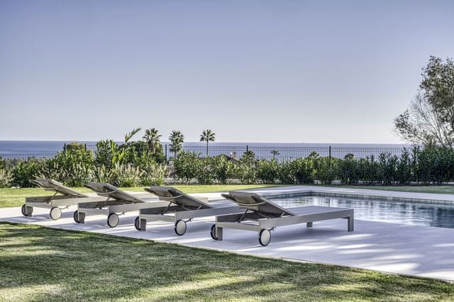 Chalet de 5 habitaciones en El Rosario, Marbella en venta con piscina garaje - 3.895.000 € (Ref: 9541763)