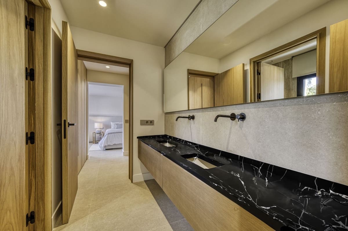 Chalet de 5 habitaciones en El Rosario en venta con piscina garaje - 3.895.000 € (Ref: 9541763)