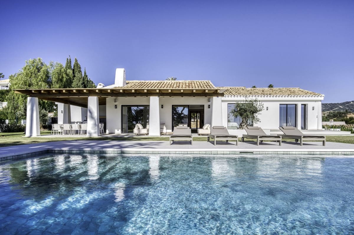 Chalet de 5 habitaciones en El Rosario en venta con piscina garaje - 3.895.000 € (Ref: 9541763)