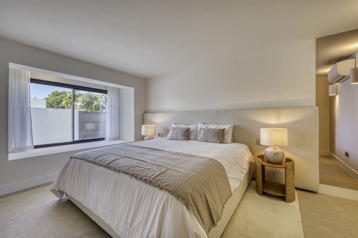 Chalet de 5 habitaciones en El Rosario en venta con piscina garaje - 3.895.000 € (Ref: 9541763)