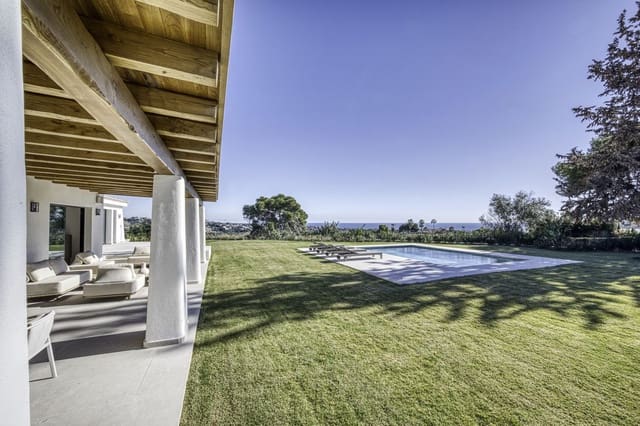 Chalet de 5 habitaciones en El Rosario, Marbella en venta con piscina garaje - 3.895.000 € (Ref: 9541763)