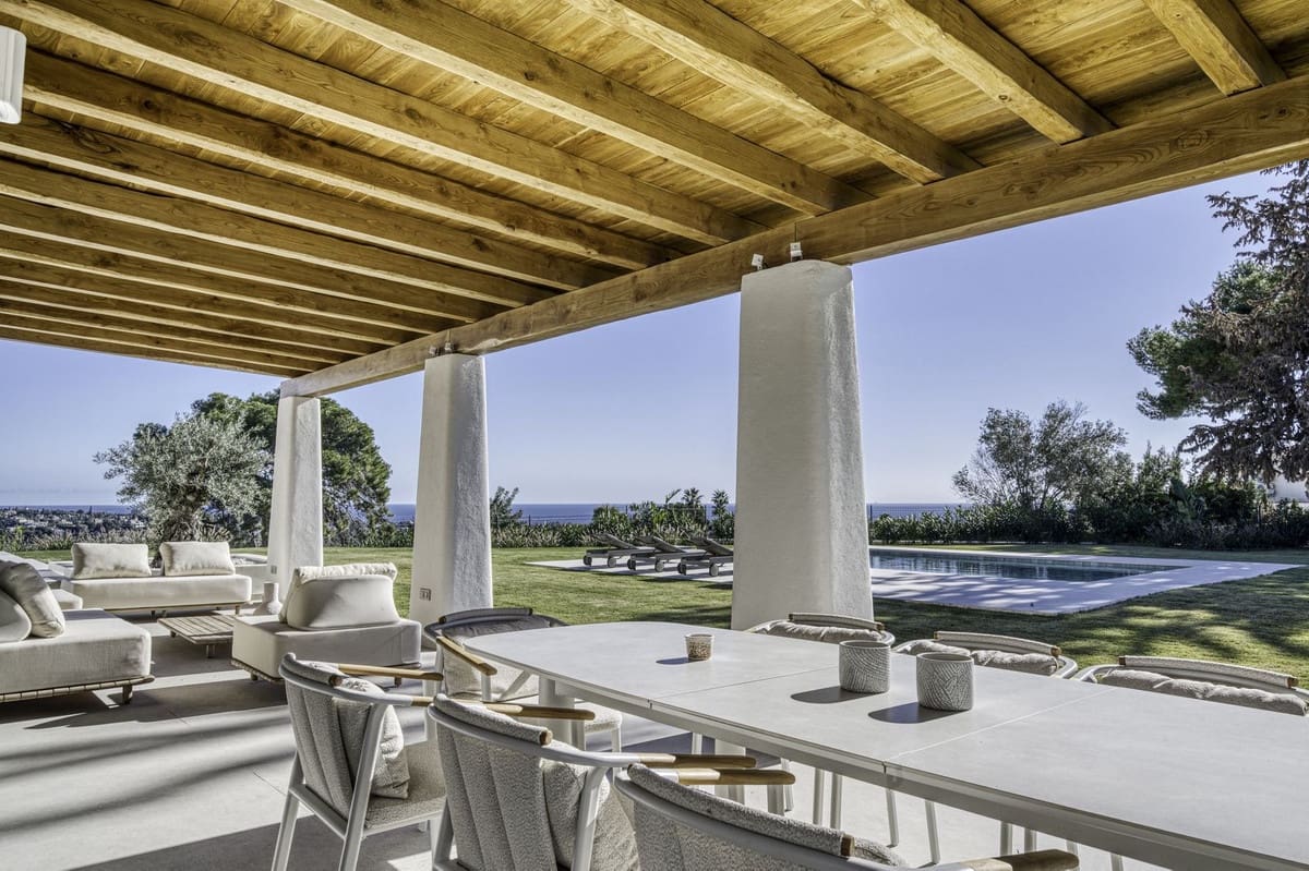 Chalet de 5 habitaciones en El Rosario en venta con piscina garaje - 3.895.000 € (Ref: 9541763)