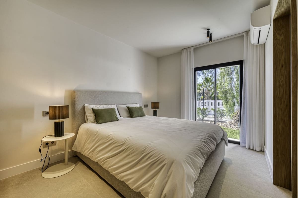 Chalet de 5 habitaciones en El Rosario en venta con piscina garaje - 3.895.000 € (Ref: 9541763)