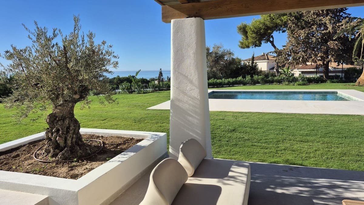 Chalet de 5 habitaciones en El Rosario en venta con piscina garaje - 3.895.000 € (Ref: 9541763)