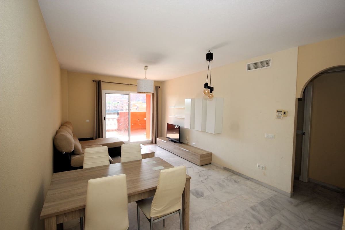 Apartamento de 2 habitaciones en La Reserva en venta con piscina garaje - 285.000 € (Ref: 9541765)