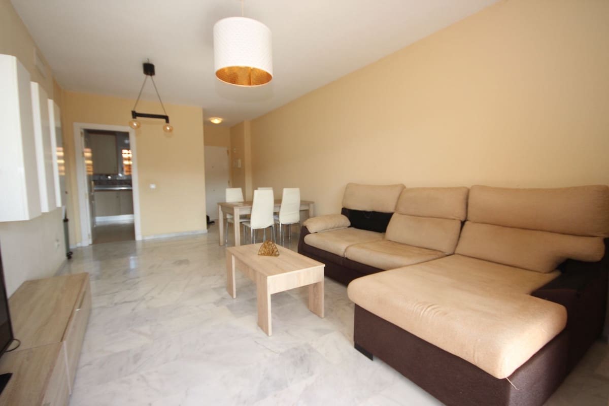 Apartamento de 2 habitaciones en La Reserva en venta con piscina garaje - 285.000 € (Ref: 9541765)