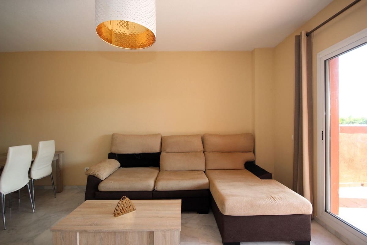 Apartamento de 2 habitaciones en La Reserva en venta con piscina garaje - 285.000 € (Ref: 9541765)