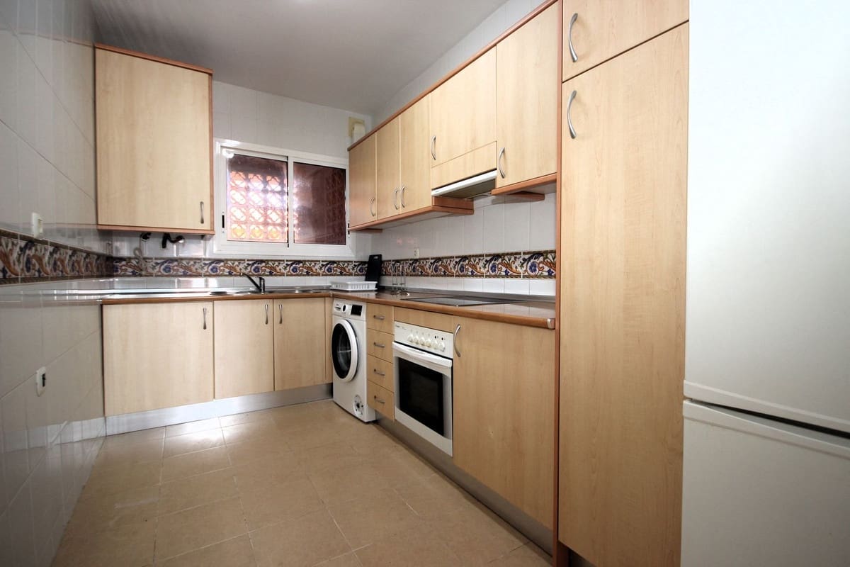 Apartamento de 2 habitaciones en La Reserva en venta con piscina garaje - 285.000 € (Ref: 9541765)