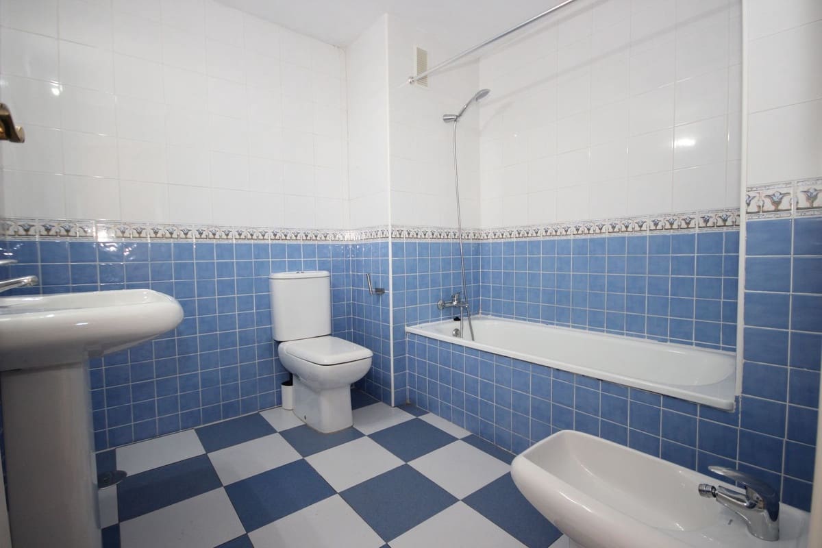 Apartamento de 2 habitaciones en La Reserva en venta con piscina garaje - 285.000 € (Ref: 9541765)