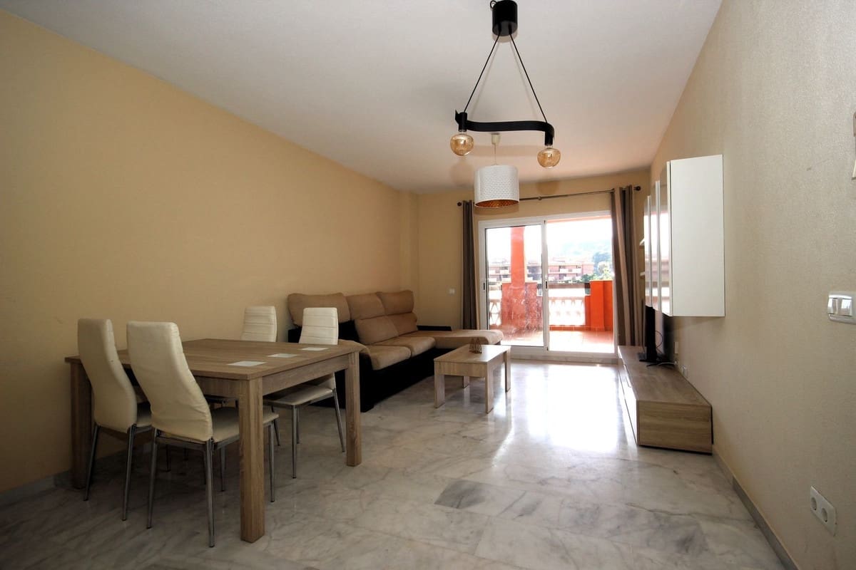 Apartamento de 2 habitaciones en La Reserva en venta con piscina garaje - 285.000 € (Ref: 9541765)