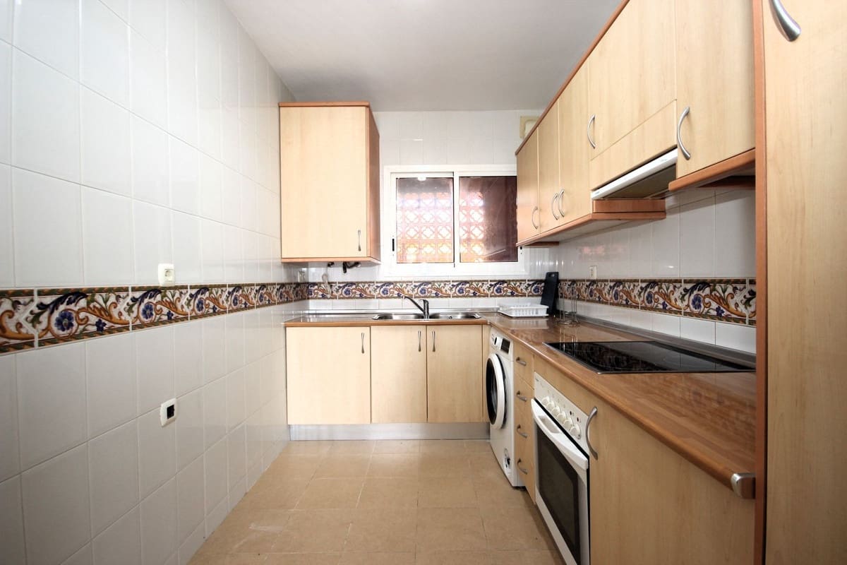 Apartamento de 2 habitaciones en La Reserva en venta con piscina garaje - 285.000 € (Ref: 9541765)