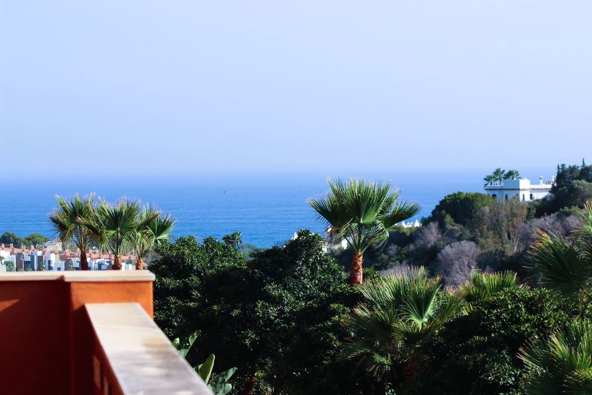 Apartamento de 2 habitaciones en La Reserva en venta con piscina garaje - 285.000 € (Ref: 9541765)