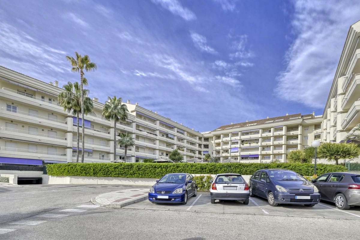 1 soveværelse Lejlighed til salg i Marbella med swimmingpool garage - € 420.000 (Ref: 9541766)