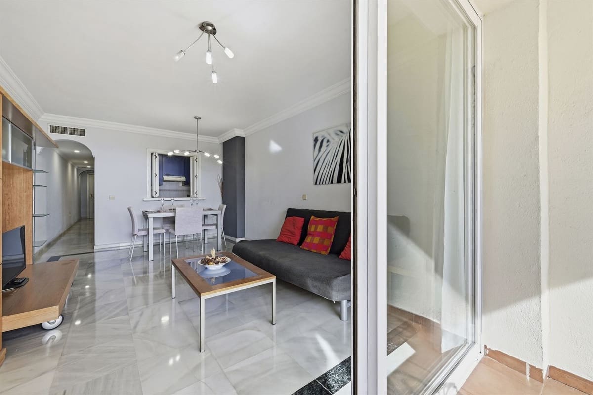 1 soveværelse Lejlighed til salg i Marbella med swimmingpool garage - € 420.000 (Ref: 9541766)