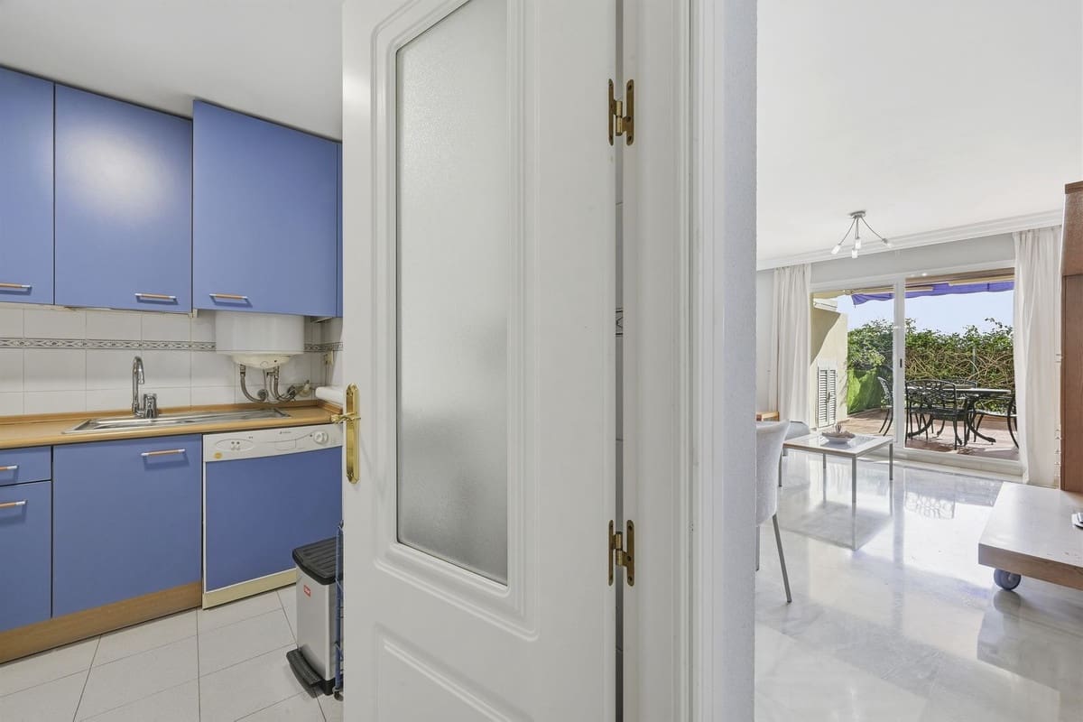 1 bedroom Apartment for sale in Marbella with pool garage - € 420,000 (Ref: 9541766)
