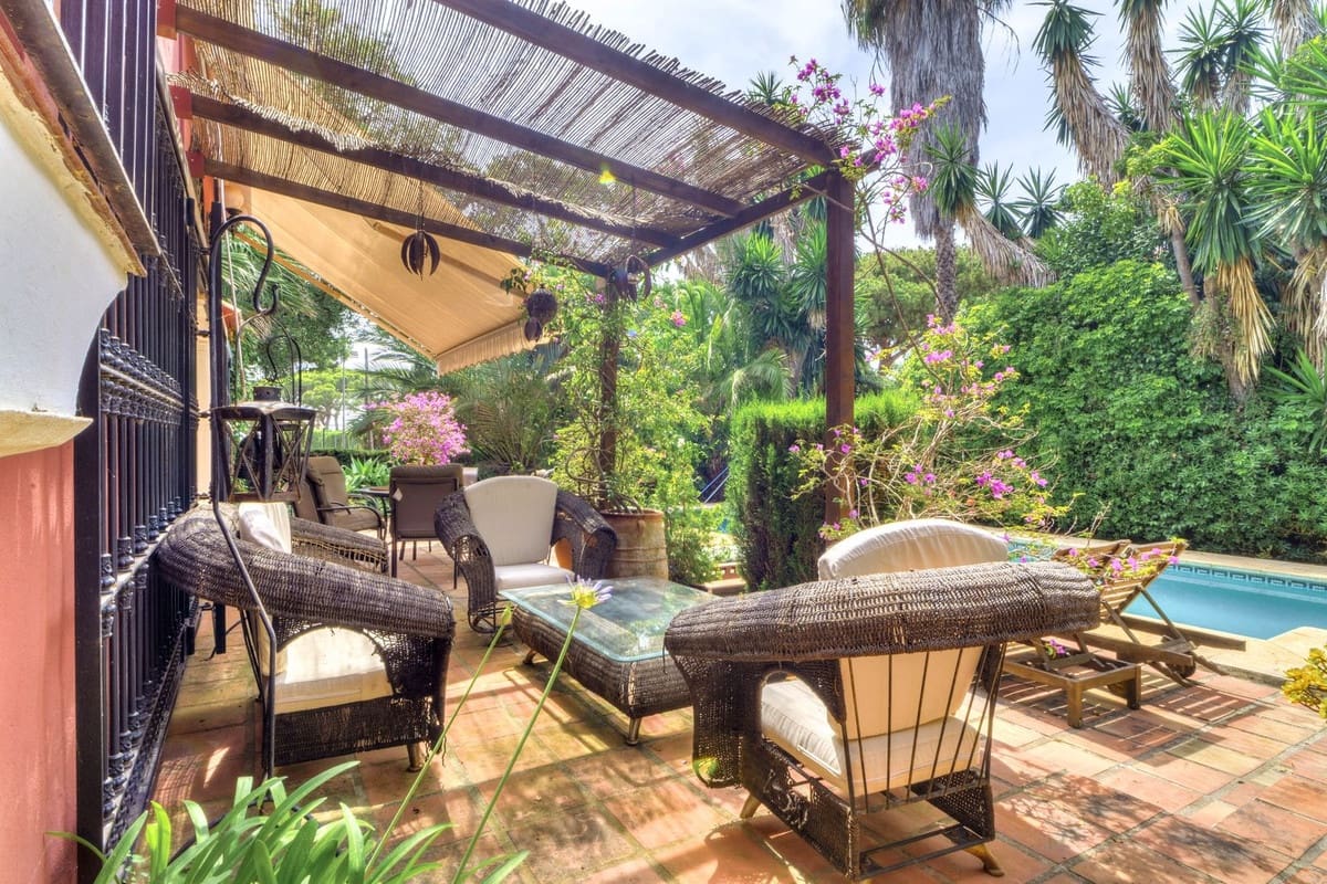 4 bedroom Villa for sale in El Rosario - € 1,250,000 (Ref: 9541767)