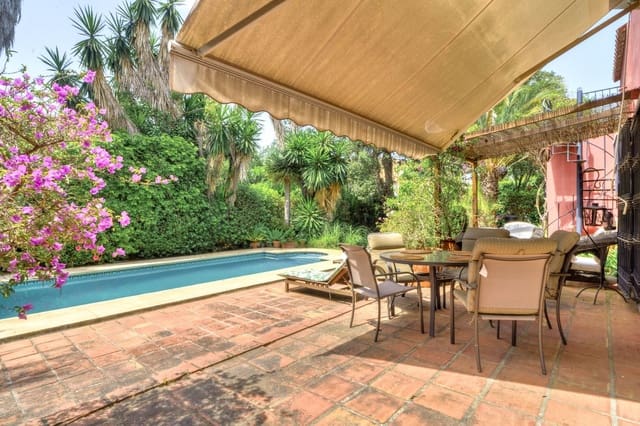 4 bedroom Villa for sale in El Rosario, Marbella - € 1,250,000 (Ref: 9541767)