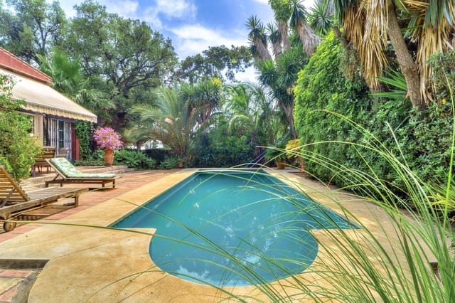 4 bedroom Villa for sale in El Rosario, Marbella - € 1,250,000 (Ref: 9541767)