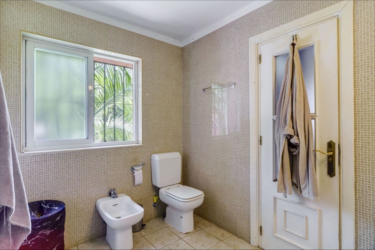 4 bedroom Villa for sale in El Rosario - € 1,250,000 (Ref: 9541767)