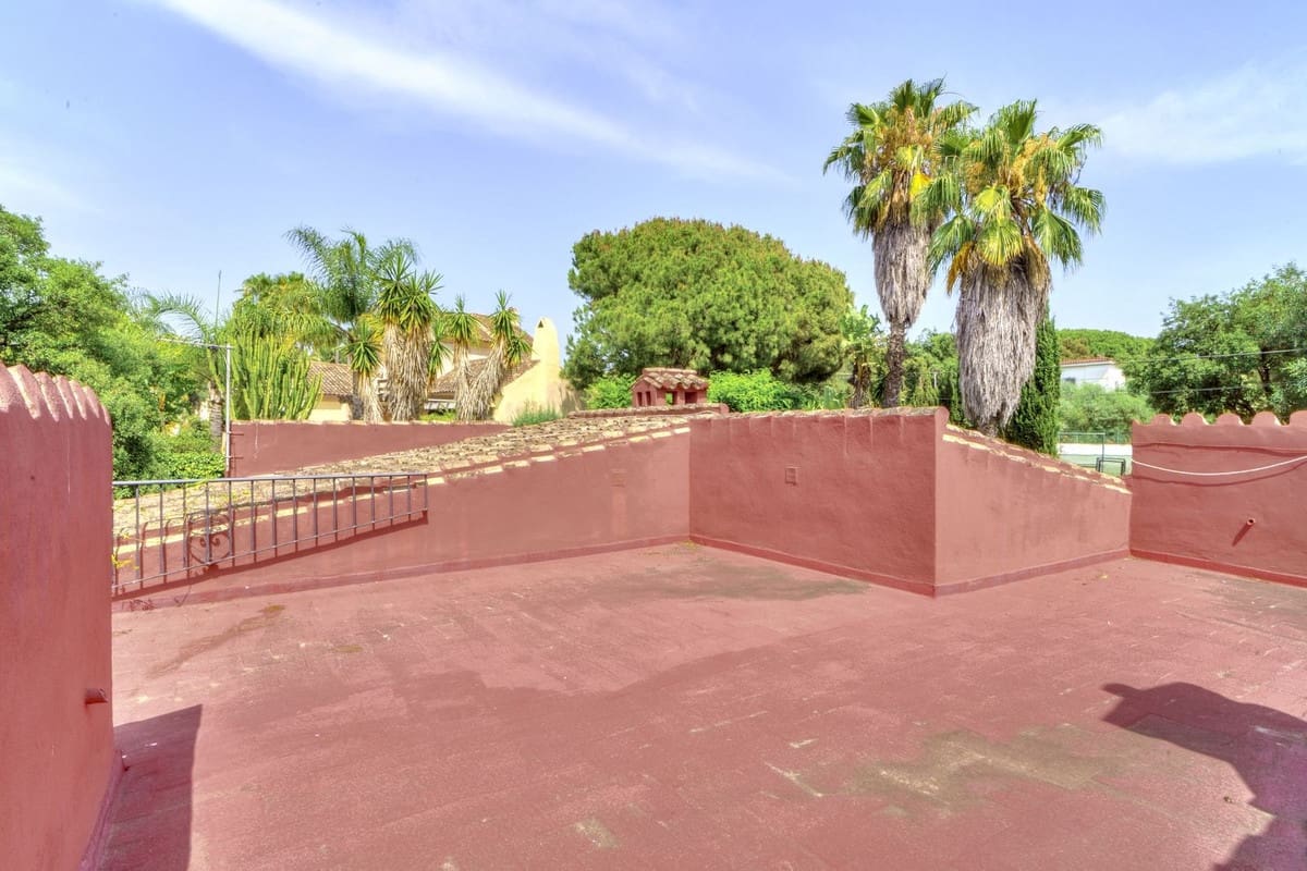 4 bedroom Villa for sale in El Rosario - € 1,250,000 (Ref: 9541767)