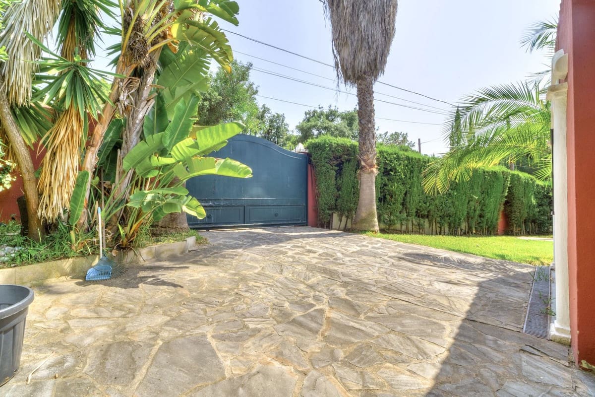 4 bedroom Villa for sale in El Rosario - € 1,250,000 (Ref: 9541767)